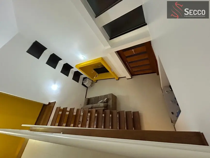 Foto 4 de Sobrado com 3 quartos à venda, 1050m2 em Colinas do Paraíso, Botucatu - SP