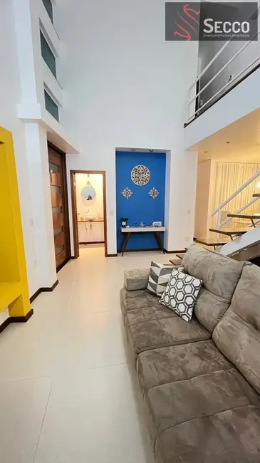 Foto 3 de Sobrado com 3 quartos à venda, 1050m2 em Colinas do Paraíso, Botucatu - SP