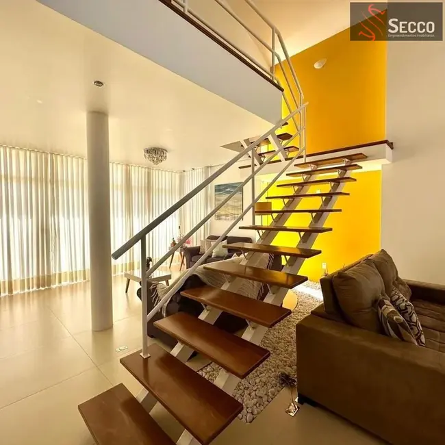 Foto 1 de Sobrado com 3 quartos à venda, 1050m2 em Colinas do Paraíso, Botucatu - SP