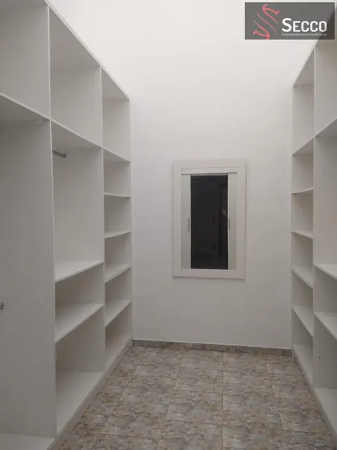 Foto 8 de Casa de Condomínio com 3 quartos à venda, 1050m2 em Avare - SP