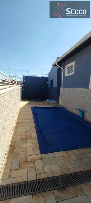 Foto 9 de Casa com 2 quartos à venda, 1050m2 em Botucatu - SP