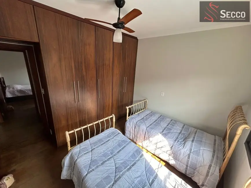 Foto 5 de Casa com 3 quartos à venda, 1050m2 em Jardim Paraíso, Botucatu - SP