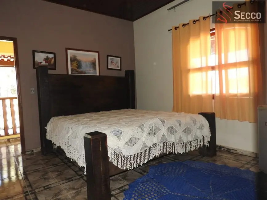 Foto 9 de Chácara com 7 quartos à venda, 1050m2 em Botucatu - SP