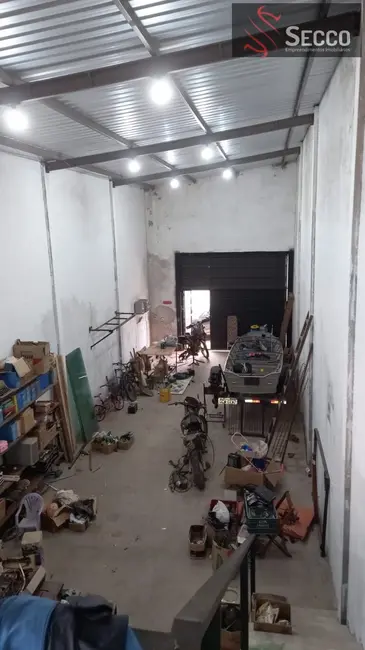 Foto 1 de Armazém / Galpão à venda, 316m2 em Jardim Cambuí, Botucatu - SP