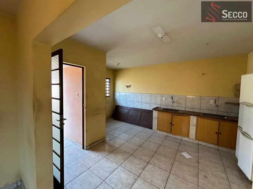 Foto 3 de Casa com 3 quartos à venda, 1050m2 em Vila dos Lavradores, Botucatu - SP