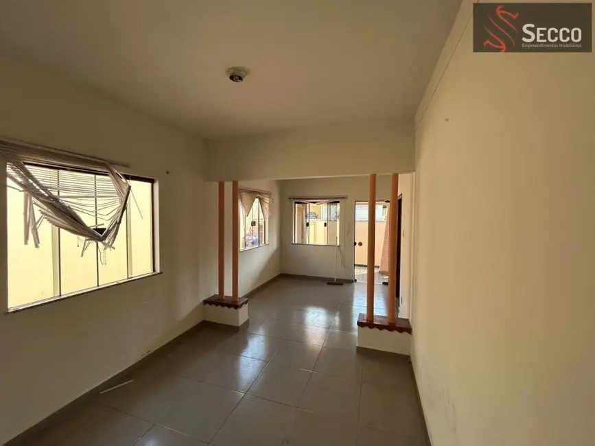 Foto 1 de Casa com 3 quartos à venda, 1050m2 em Vila dos Lavradores, Botucatu - SP