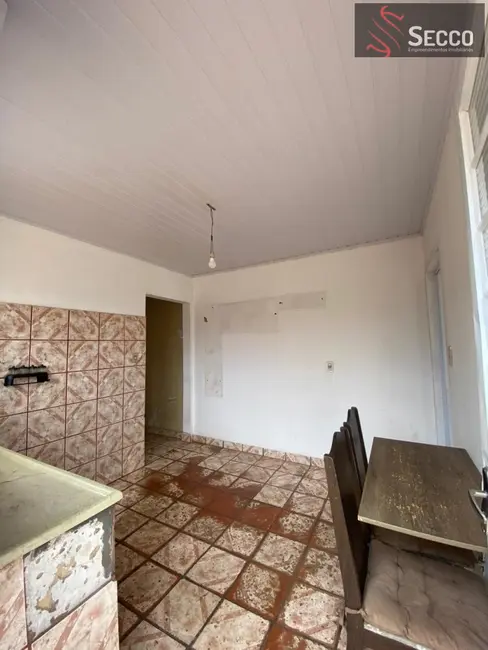 Foto 4 de Casa com 1 quarto à venda, 1050m2 em Jardim Peabiru, Botucatu - SP