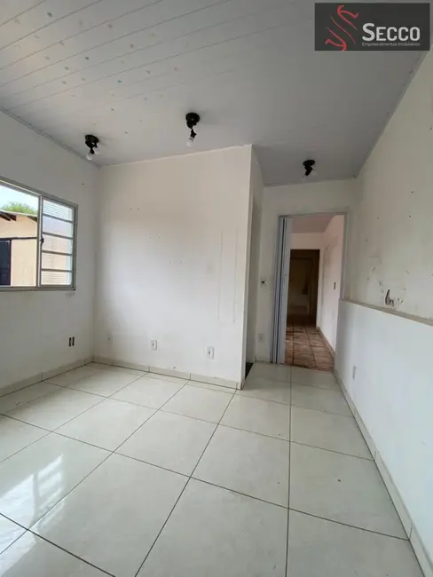 Foto 1 de Casa com 1 quarto à venda, 1050m2 em Jardim Peabiru, Botucatu - SP