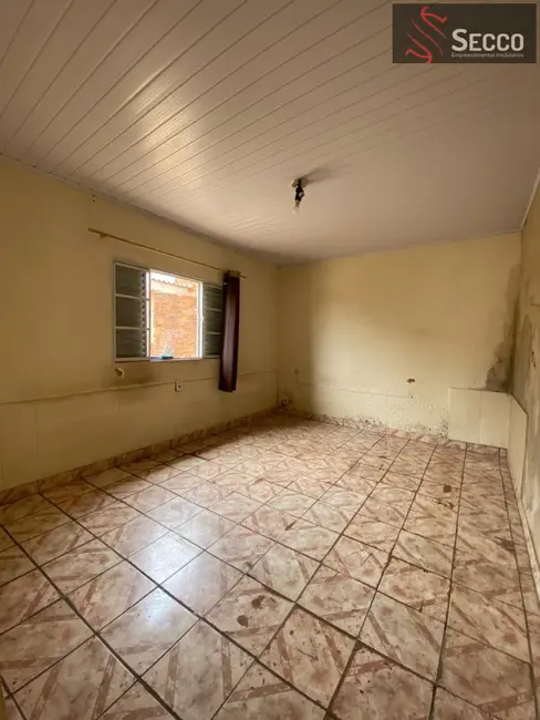 Foto 6 de Casa com 1 quarto à venda, 1050m2 em Jardim Peabiru, Botucatu - SP