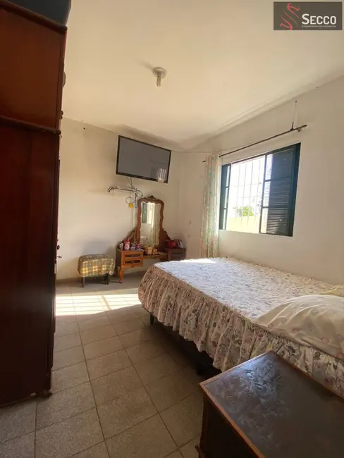Foto 6 de Chácara com 2 quartos à venda, 1050m2 em Rubião Júnior, Botucatu - SP