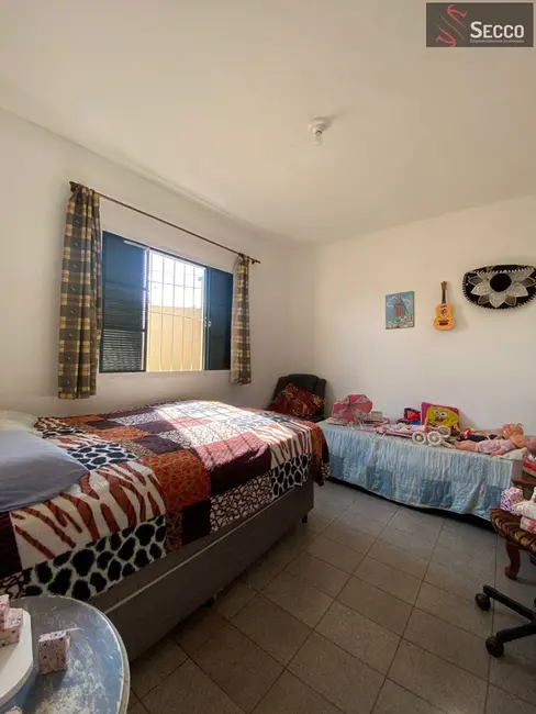 Foto 5 de Chácara com 2 quartos à venda, 1050m2 em Rubião Júnior, Botucatu - SP