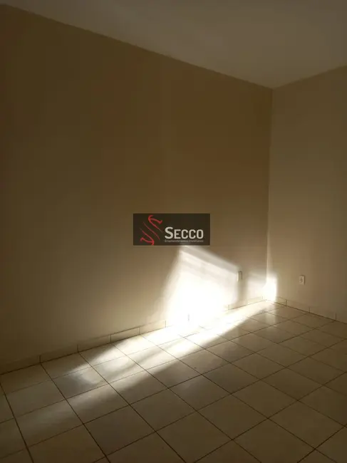 Foto 6 de Kitnet com 1 quarto para alugar, 1050m2 em Vila São Lúcio, Botucatu - SP