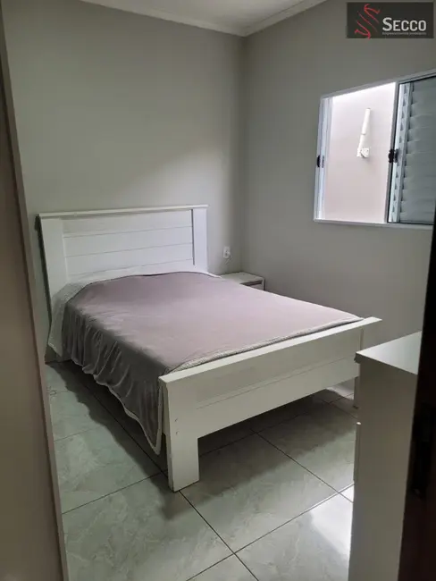 Foto 9 de Sobrado com 3 quartos à venda, 1050m2 em Jardim Monte Mor, Botucatu - SP