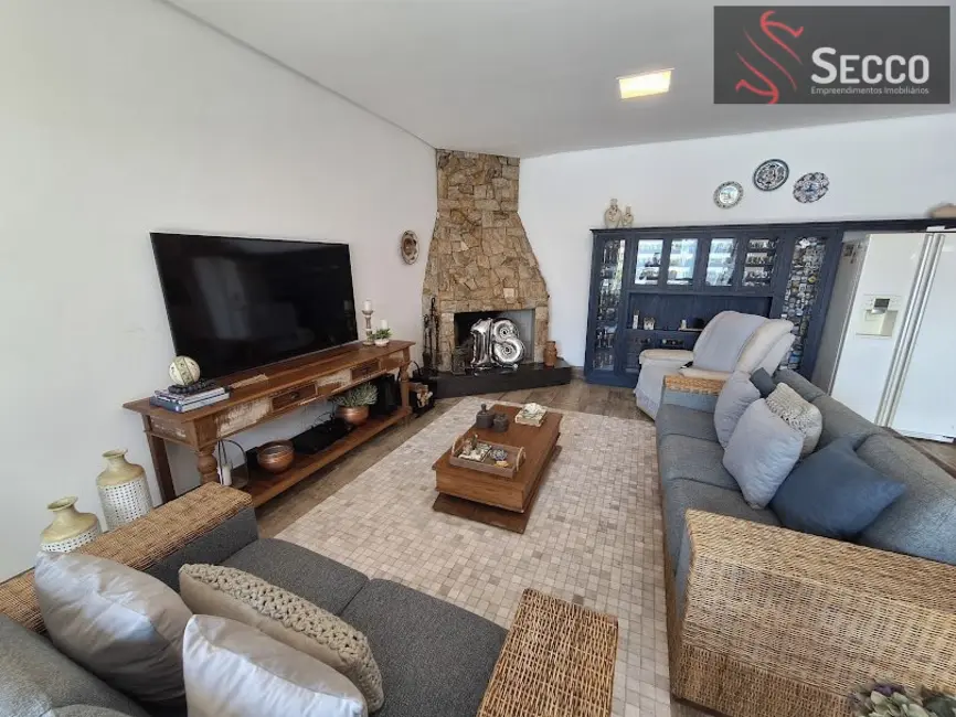 Foto 3 de Casa com 3 quartos à venda, 1050m2 em Colinas do Paraíso, Botucatu - SP