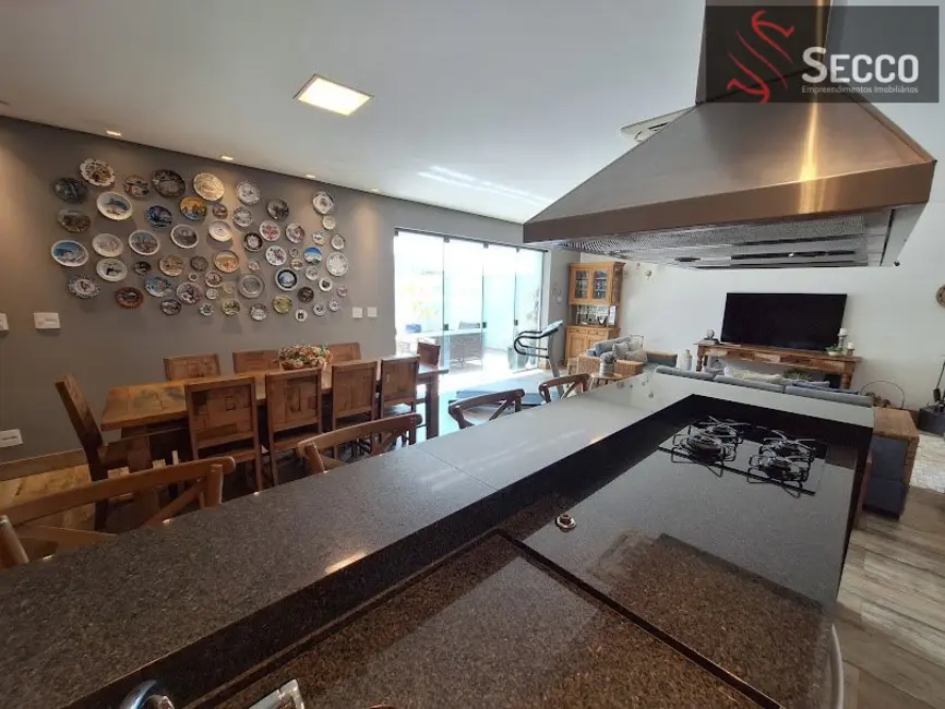 Foto 9 de Casa com 3 quartos à venda, 1050m2 em Colinas do Paraíso, Botucatu - SP