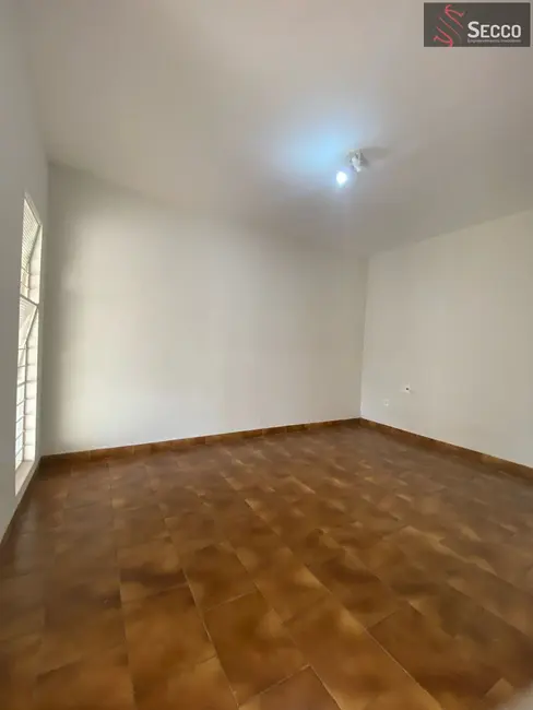 Casa com 3 quartos à venda, 270m2 em Vila Casa Branca, Botucatu - SP - imagem 4 Foto 4 de Casa com 3 quartos à venda, 270m2 em Vila Casa Branca, Botucatu - SP