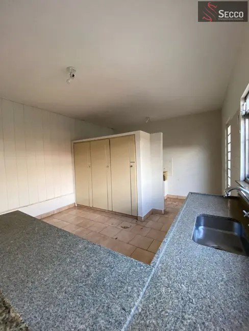 Casa com 3 quartos à venda, 270m2 em Vila Casa Branca, Botucatu - SP - imagem 7 Foto 7 de Casa com 3 quartos à venda, 270m2 em Vila Casa Branca, Botucatu - SP