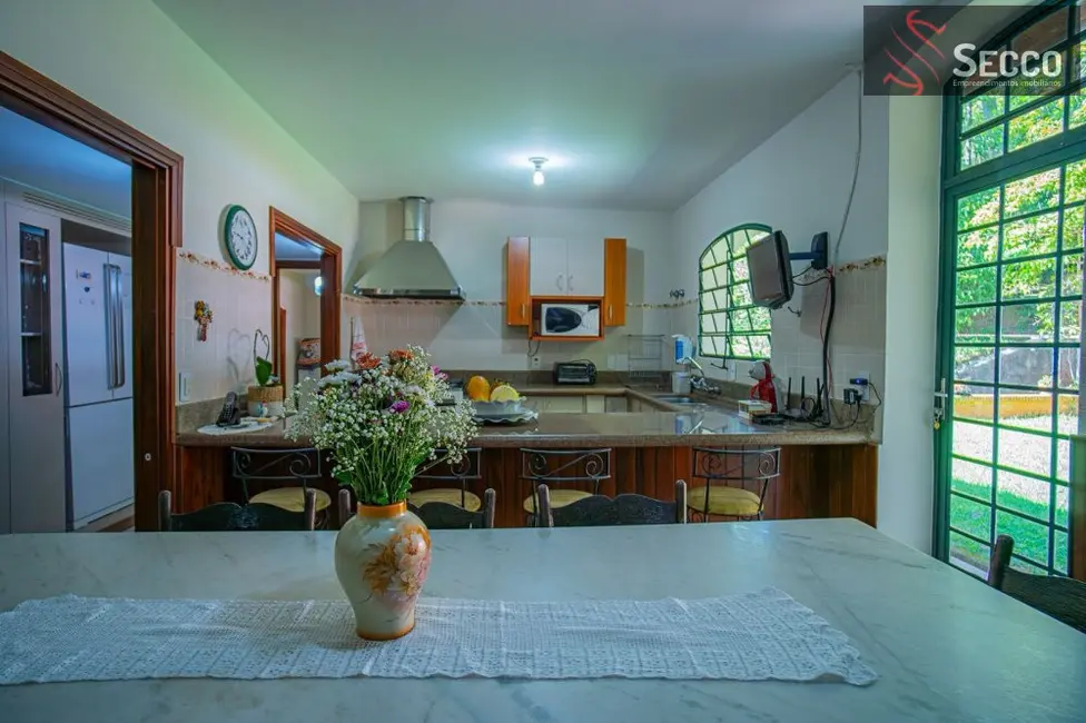 Foto 4 de Sobrado com 4 quartos à venda, 1050m2 em Vale do Sol, Botucatu - SP