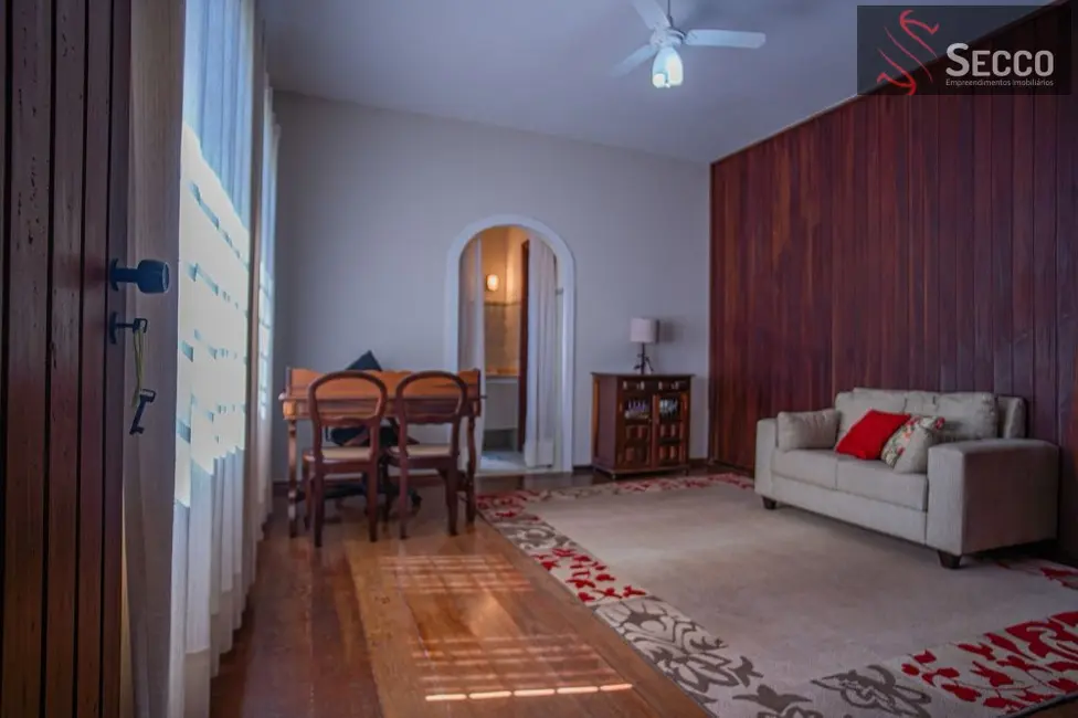 Foto 3 de Sobrado com 4 quartos à venda, 1050m2 em Vale do Sol, Botucatu - SP