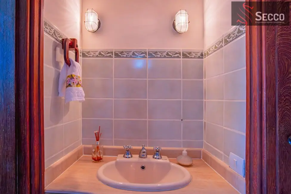 Foto 8 de Sobrado com 4 quartos à venda, 1050m2 em Vale do Sol, Botucatu - SP