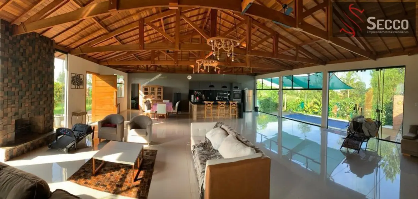 Foto 4 de Casa com 3 quartos à venda, 1050m2 em Botucatu - SP