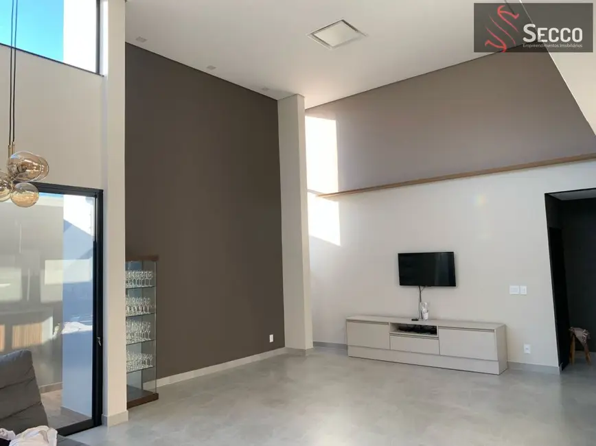 Foto 5 de Casa com 3 quartos à venda, 1050m2 em Botucatu - SP