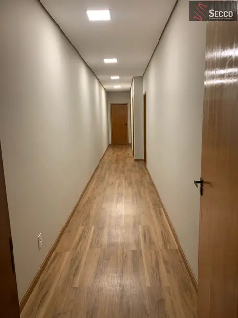 Foto 8 de Casa com 3 quartos à venda, 1050m2 em Botucatu - SP