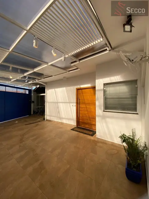 Foto 2 de Casa com 3 quartos à venda, 1050m2 em Jardim Cambuí, Botucatu - SP
