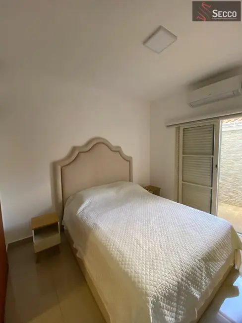 Foto 5 de Casa com 3 quartos à venda, 1050m2 em Jardim Cambuí, Botucatu - SP