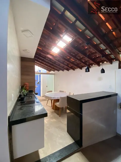 Foto 9 de Casa com 3 quartos à venda, 1050m2 em Jardim Cambuí, Botucatu - SP