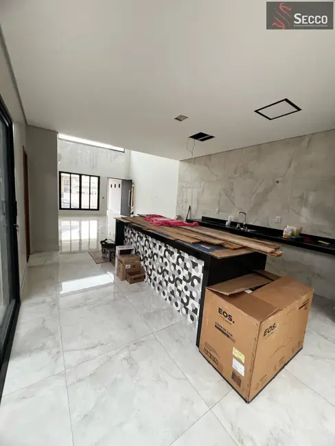 Foto 5 de Casa à venda, 1050m2 em Botucatu - SP