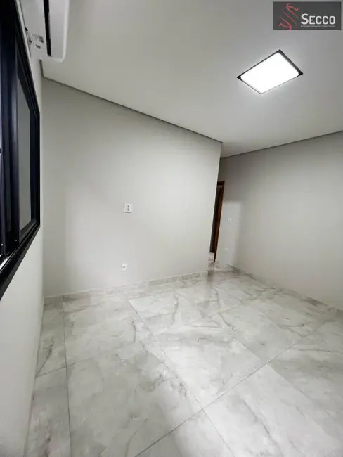 Foto 10 de Casa à venda, 1050m2 em Botucatu - SP