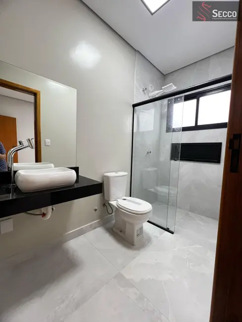 Foto 11 de Casa à venda, 1050m2 em Botucatu - SP