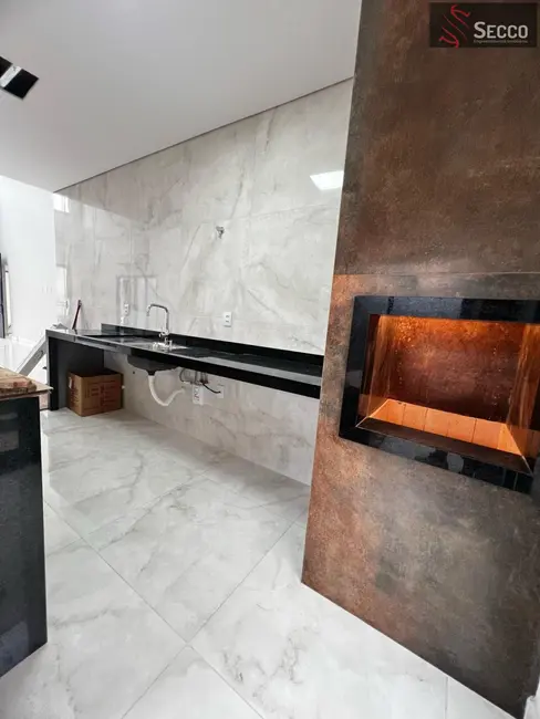 Foto 12 de Casa à venda, 1050m2 em Botucatu - SP