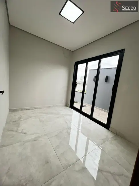 Foto 6 de Casa à venda, 1050m2 em Botucatu - SP