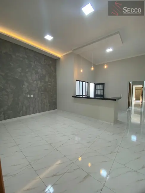 Foto 1 de Casa com 2 quartos à venda, 1050m2 em Jardim Cambuí, Botucatu - SP