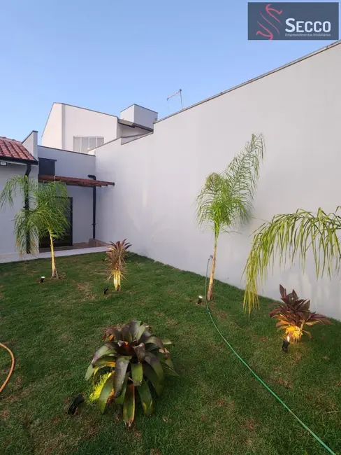 Foto 9 de Casa com 4 quartos à venda, 1050m2 em Centro, Botucatu - SP