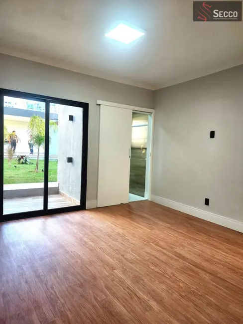 Foto 6 de Casa com 4 quartos à venda, 1050m2 em Centro, Botucatu - SP
