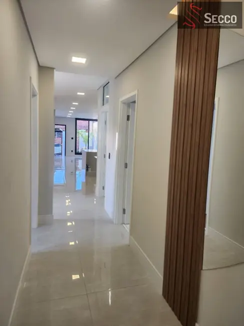 Foto 3 de Casa com 4 quartos à venda, 1050m2 em Centro, Botucatu - SP