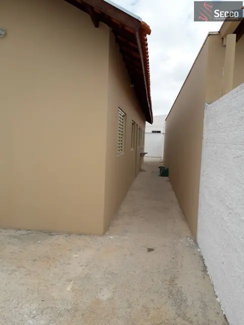 Foto 5 de Casa com 2 quartos à venda, 1050m2 em Residencial Cedro, Botucatu - SP