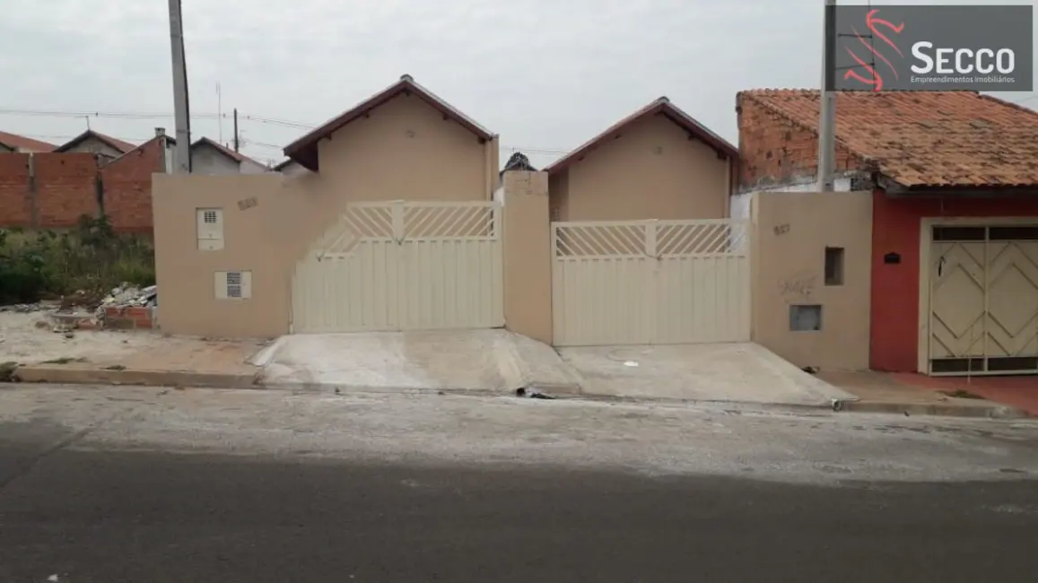 Foto 2 de Casa com 2 quartos à venda, 1050m2 em Residencial Cedro, Botucatu - SP