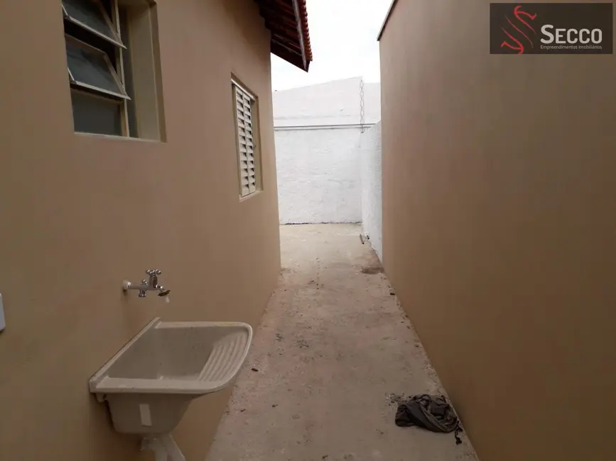 Foto 6 de Casa com 2 quartos à venda, 1050m2 em Residencial Cedro, Botucatu - SP