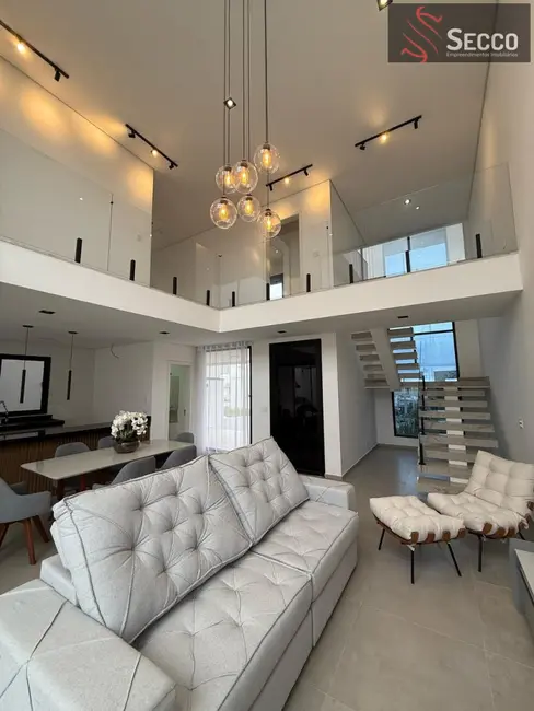 Foto 4 de Casa de Condomínio com 3 quartos à venda, 1050m2 em Botucatu - SP