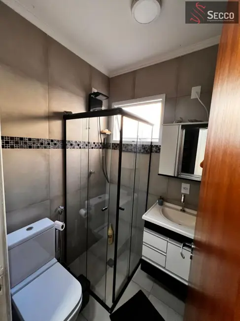 Foto 5 de Casa com 3 quartos à venda, 1050m2 em Vila Guimarães, Botucatu - SP