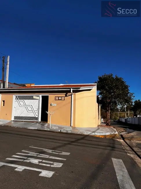 Foto 1 de Casa com 3 quartos à venda, 1050m2 em Botucatu - SP