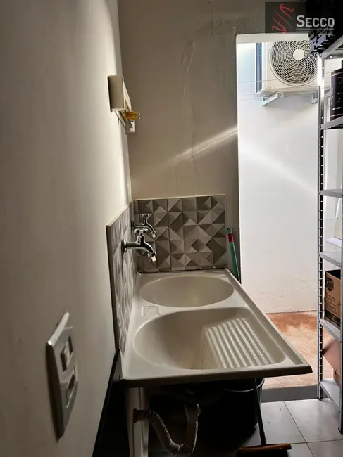 Foto 8 de Casa com 3 quartos à venda, 1050m2 em Vila Guimarães, Botucatu - SP