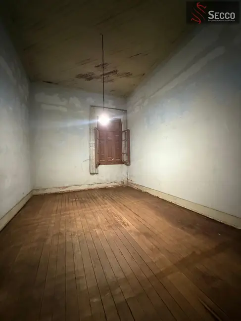 Casa com 3 quartos à venda, 1050m2 em Botucatu - SP - imagem 6 Foto 6 de Casa com 3 quartos à venda, 1050m2 em Botucatu - SP