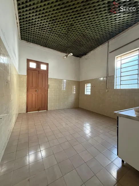 Casa com 3 quartos à venda, 1050m2 em Botucatu - SP - imagem 8 Foto 8 de Casa com 3 quartos à venda, 1050m2 em Botucatu - SP
