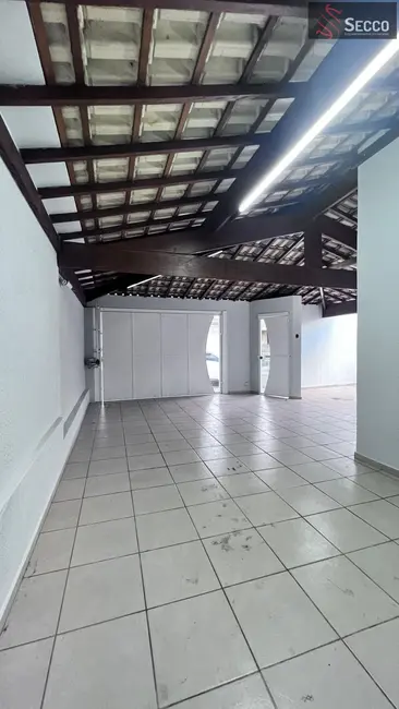 Foto 2 de Casa com 2 quartos à venda, 1050m2 em Botucatu - SP