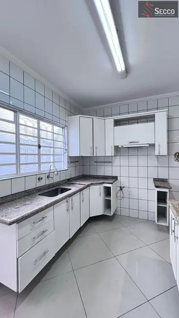 Foto 3 de Casa com 2 quartos à venda, 1050m2 em Botucatu - SP